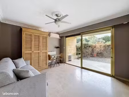 studio 1 pièce 22 m²