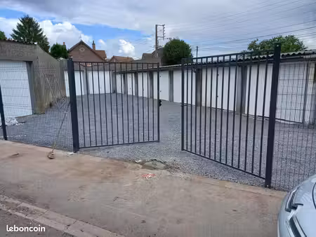 garage 15 m² sécurisé – porte hormann neuve – sain et sec