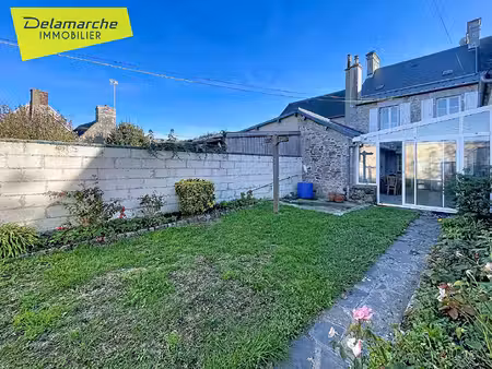 maison de bourg en pierre avec deux chambres située à montmartin sur mer