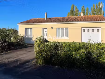 maison 3 chambres proche bourg.