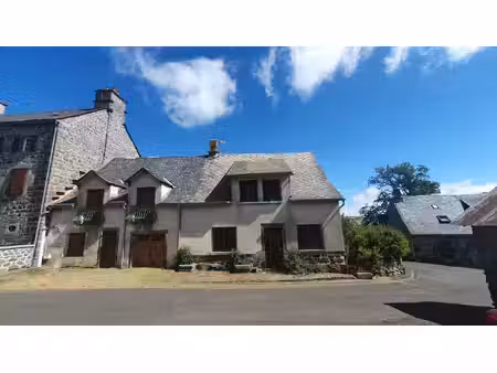 authentique maison auvergnate