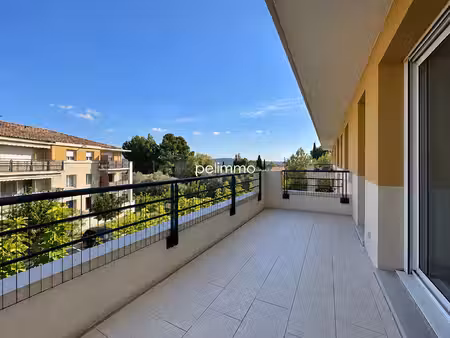 appartement t3 59m2 avec garage et place de parking la fare les oliviers