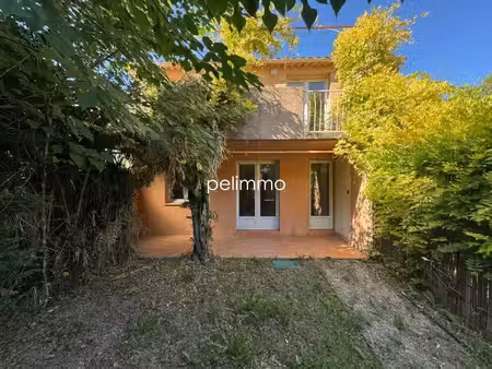 salon de provence - appartement t2 + jardin + terrasse + place de parking - 36.77m2