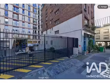 vente parking 2 400 m²