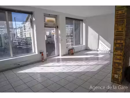 local commercial sartrouville 8 pièces 180 m2