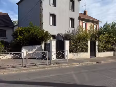 immeuble de rpport de 6 appartements