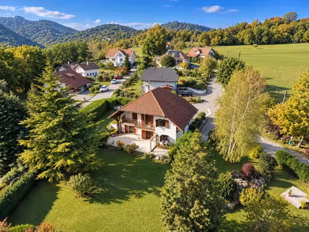 maison individuelle t7 de 200m2 sur terrain de 1'511m2!