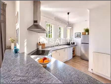 quatre chambres  un grand jardin arboré et une terrasse de 80 m² : une maison où la vie de