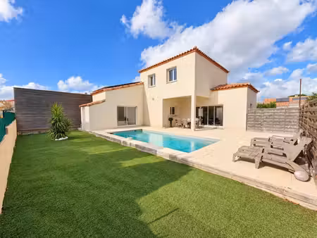 piscine au sel  4 chambres et terrasse de 72 m²