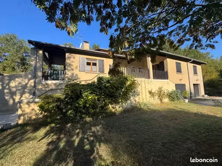 maison 6 pièces 160 m²