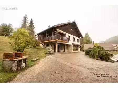 maison 9 pièces 160 m²