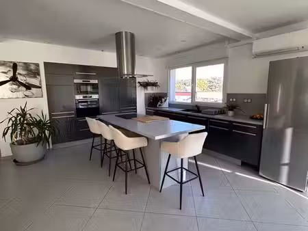 à vendre – magnifique maison familiale – 160 m² – piscine – 4 chambres