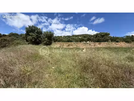 terrain 900 m² savasse