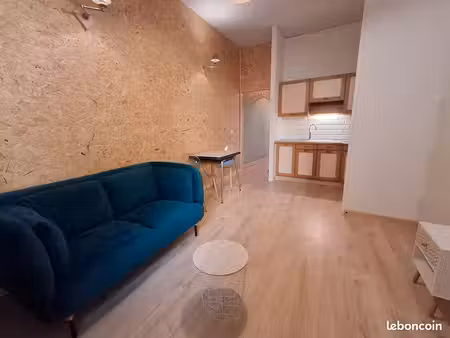 beau t1 centre ville besançon avec terasse
