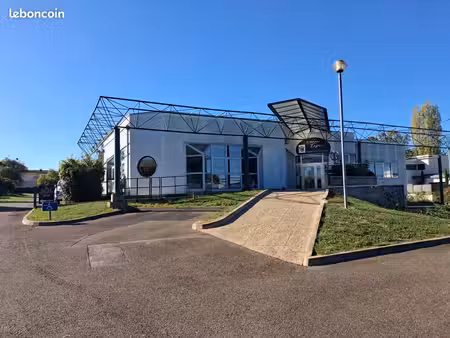 loue local commercial 360m2 rez de chaussée