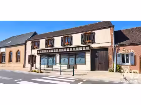 maison 8 pièces 250 m²