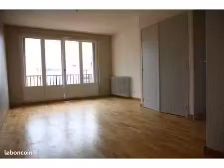 grand studio 32 m2 evreux