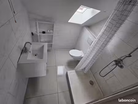 studio rénové de 21 m² – lumineux et confortable