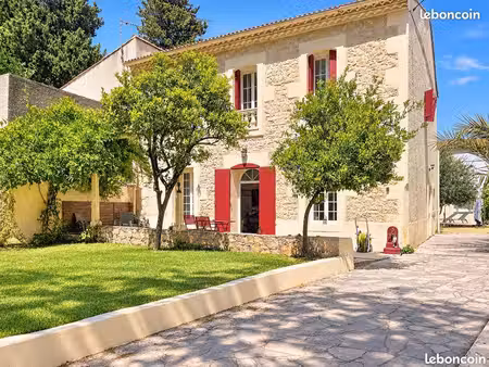 bastide de charme – 150 m² – 5 chambres – dépendance et piscine
