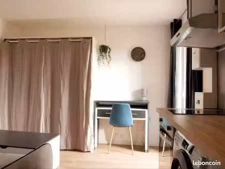 superbe petit studio lumineux et entièrement rénové  au calme