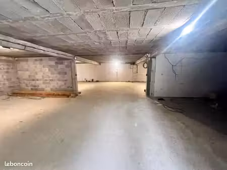 immeuble 1 pièce 145 m²