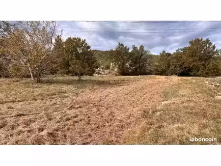 terrain 1 945 m² courry
