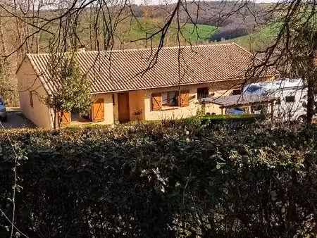 vente maison sur 35oom2 + 1 terrain constructible de +de 4000m2 + 1 hectares de terrain ag