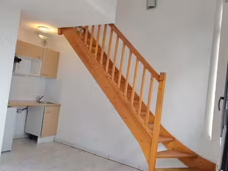 particuliers vendent appartement t2 en duplex de 31 10 m² carrez – proche métro & tram arè