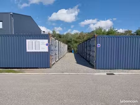 location -box- container