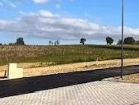 dernier lot disponible à verfeil terrain à bâtir de 983 m² avec vue dégagée