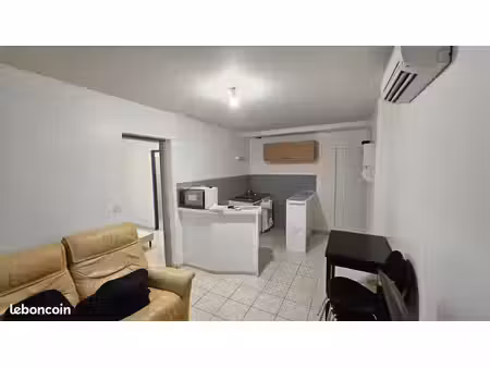 2 meublé de 30 m² avappartement t2 appartement t2 climatisation – château de saint-cézert