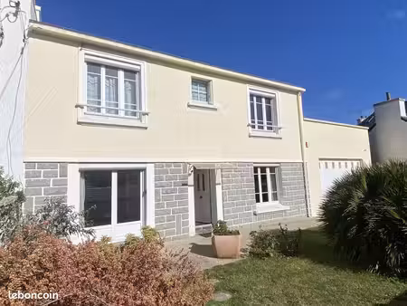 maison 7 pièces 147 m²