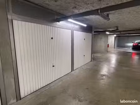 double garage en sous-sol - parkings