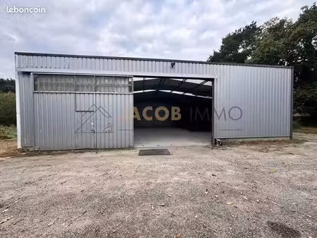 local industriel 200 m²