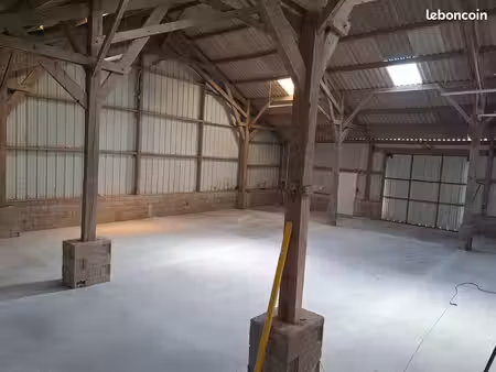 location hangar