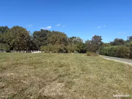 terrain 413 m² martillac