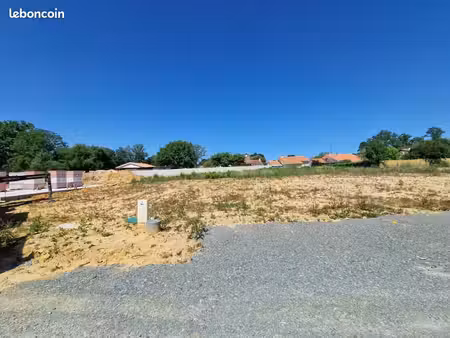 terrain 670 m² cadaujac