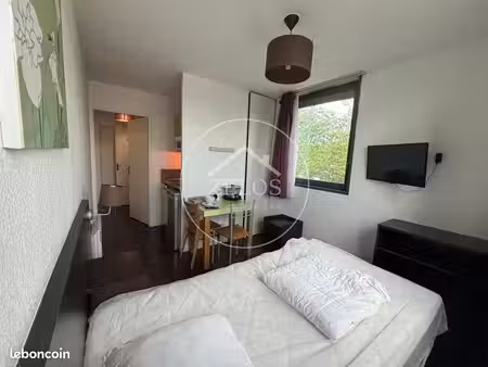 studio 1 pièce 22 m²