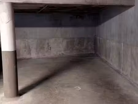 vends emplacement de parking sécurisé