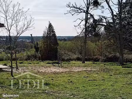 terrain 1 800 m² bazas