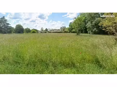 terrain 950 m² saint seurin sur l isle