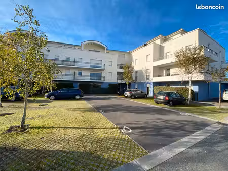 lot de 5 places de parking privatives