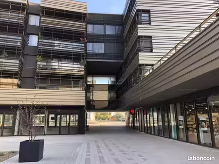 parking 12 m² merignac
