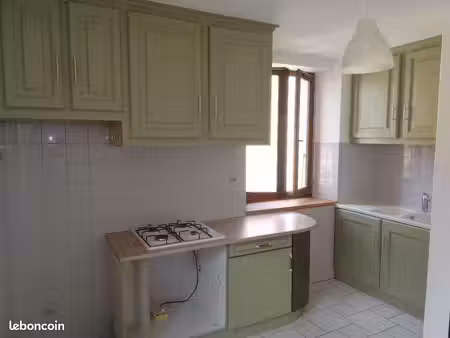 t3 à louer à fleurance