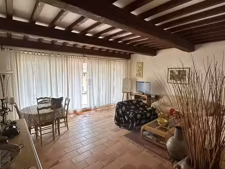 appartement de caractère avec terrasse – au cœur du centre historique d'uzès