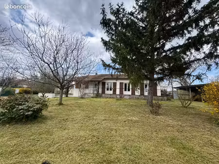 à louer maison de 104 m2 habitables avec grand jardin