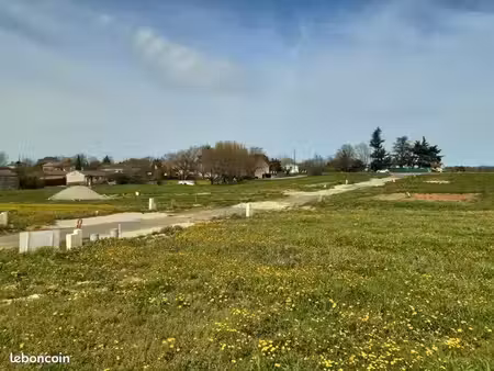 terrain à bâtir de 510 m² à daignac (33)