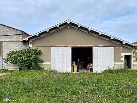 immeuble 1 pièce 185 m²