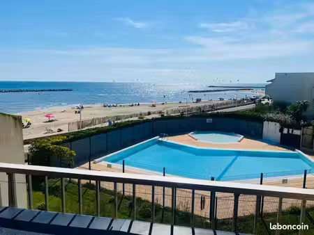 palavas – t2 cabine – 1re ligne mer – terrasse 24 m² – parking – piscine