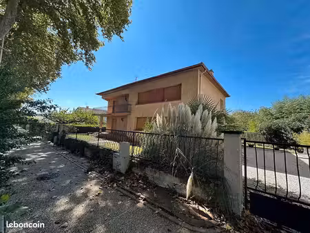 maison 7 pièces 210 m²